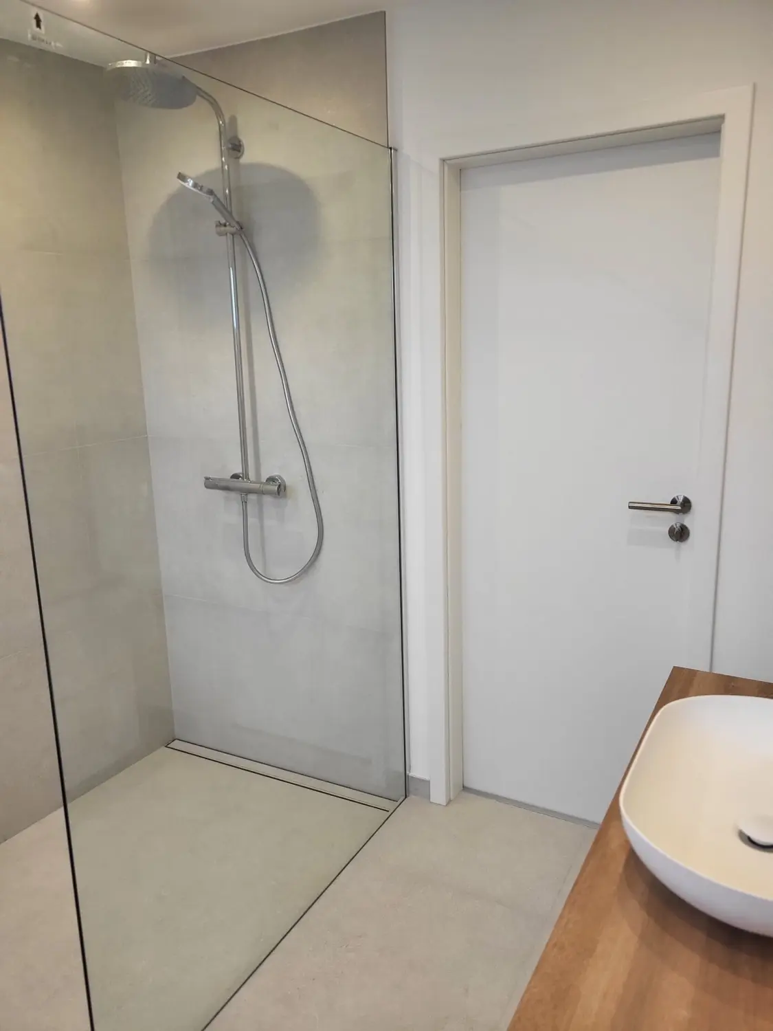 Badezimmer von LikiBAU