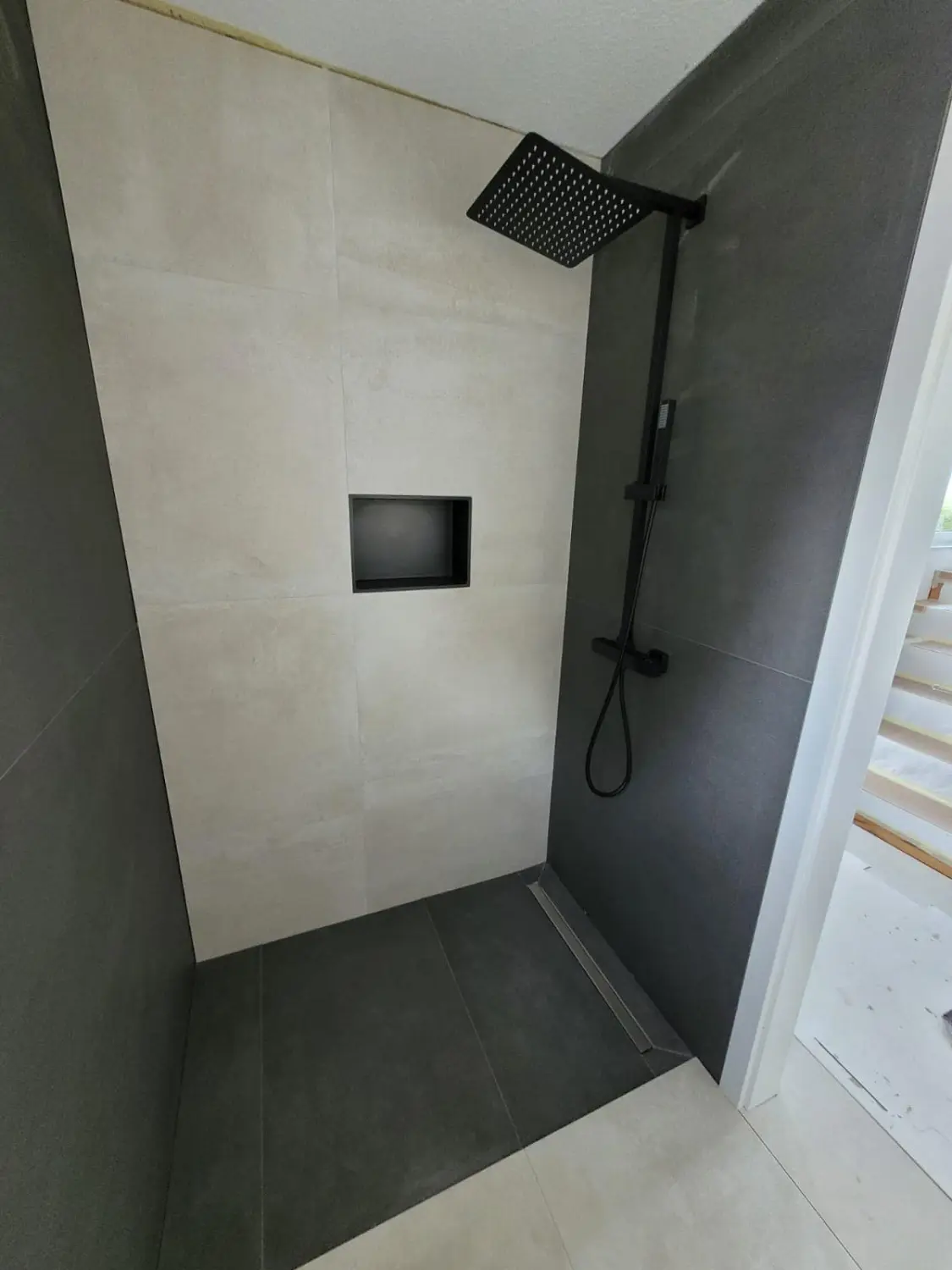 Badezimmer von LikiBAU